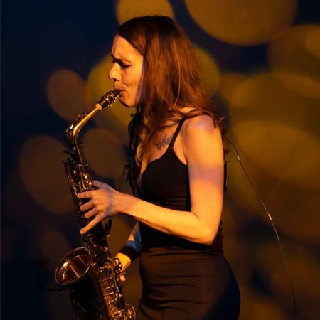 Live and hybrid event coverage production